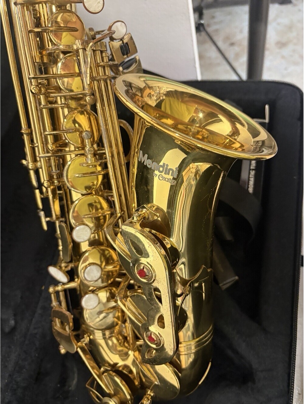 Mendini by Cecilio Alto Saxophone w/ Case, Strap,Chromatic Tuner Metronome - Picture 9 of 15